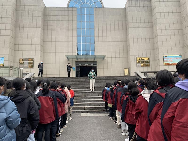 ”走进宜都历史，感受多彩文明“——我校组织学生参观宜都市博物馆